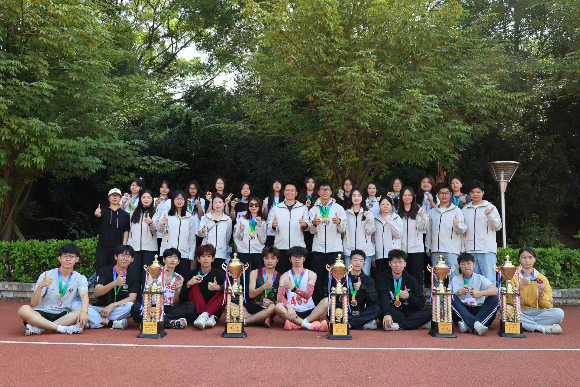 我院在第14屆校運會上斬獲佳績